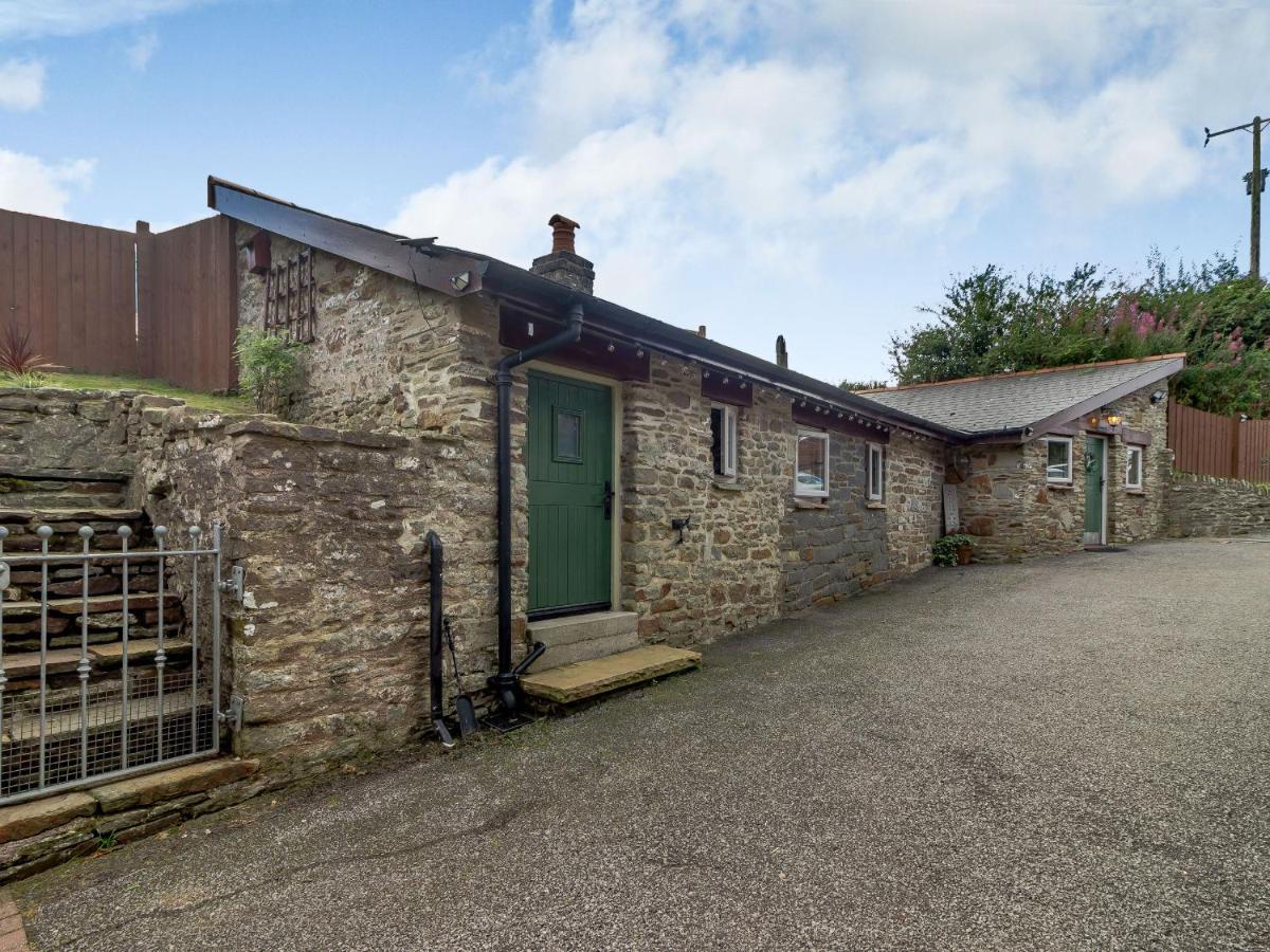 Caner Bach Lodge Bridgend  Εξωτερικό φωτογραφία